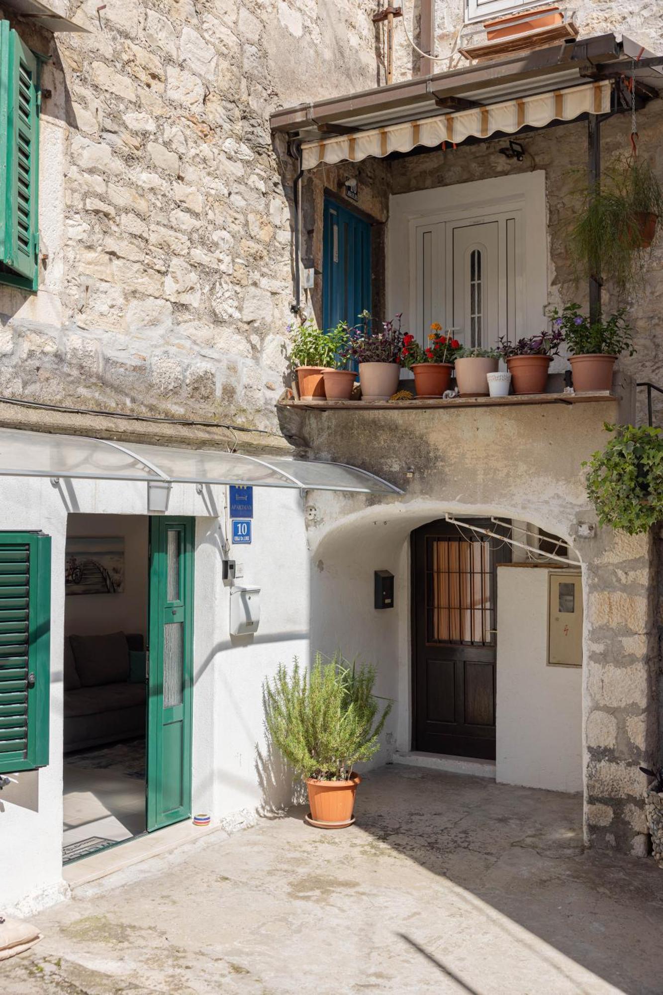 Apartman Dioniz Split Bagian luar foto
