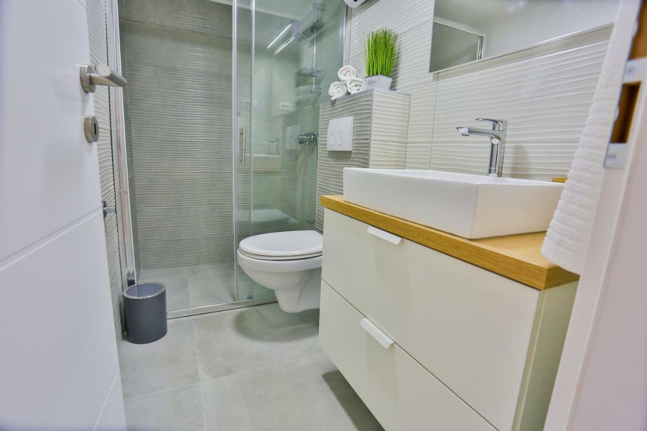 Apartman Dioniz Split Bagian luar foto