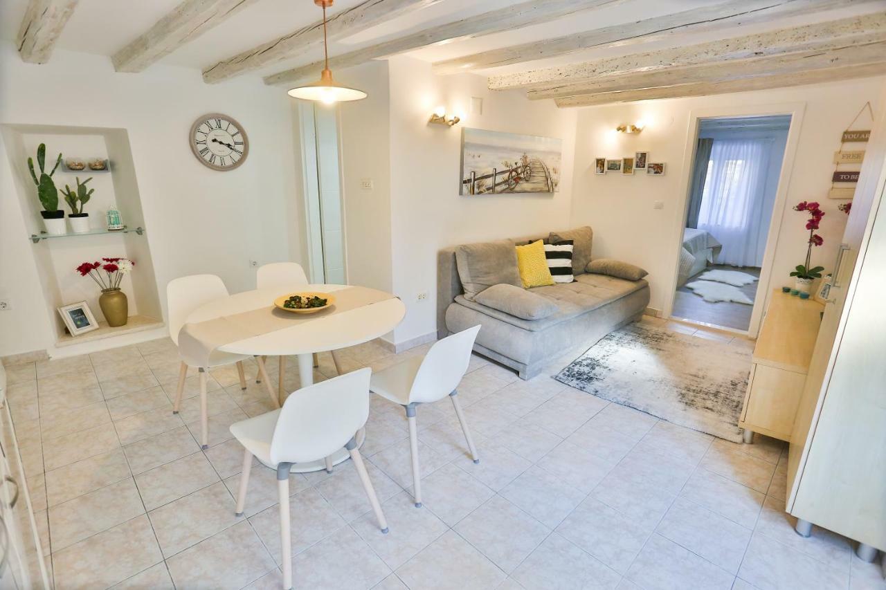 Apartman Dioniz Split Bagian luar foto