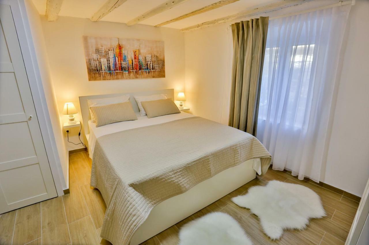 Apartman Dioniz Split Bagian luar foto