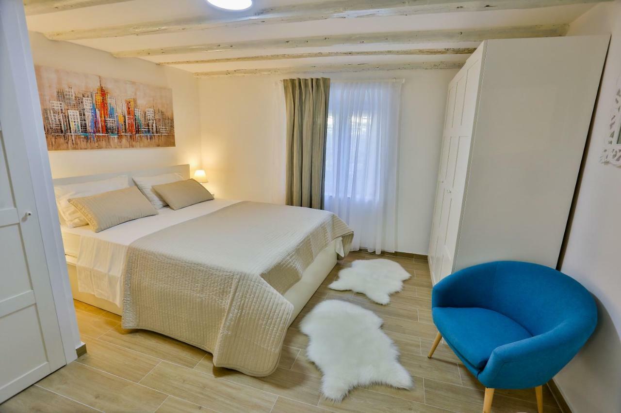 Apartman Dioniz Split Bagian luar foto